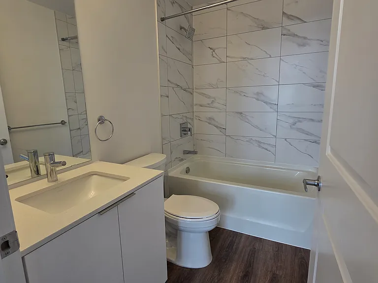 22 Hughson St N #2307B — Photo 5