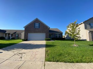 1047 Central Park Blvd S, Greenwood, IN