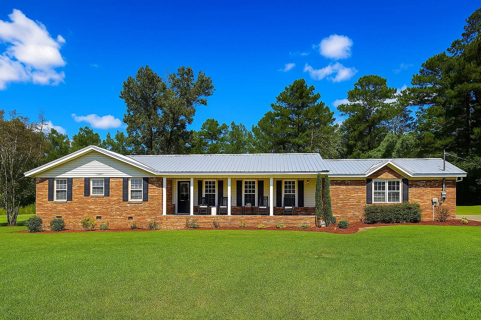 251 Pettigrew Rd NW photo 1