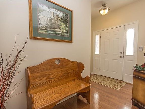 Spacious entry way!