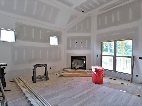 4th image of 42 Cherrydale Dr #42
