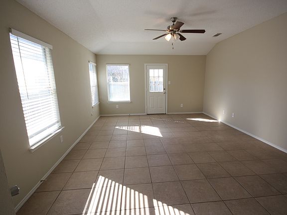 3rd image of 2308 Garrett Dr