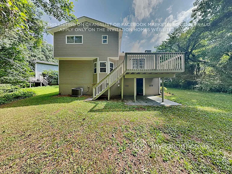 535 Zachary Ct — Photo 17