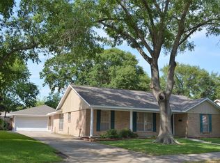 1107 Baymeadow Dr, Houston, TX 77062