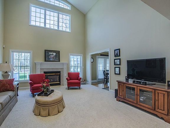 2nd image of 1950 Teakwood Dr