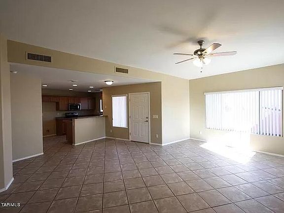 4th image of 2425 N Silver Mosaic Dr