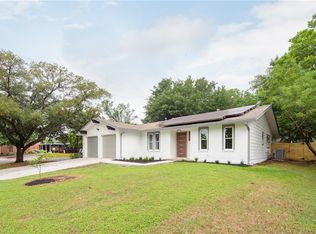 2000 Oakleaf Cir, Austin, TX 78723