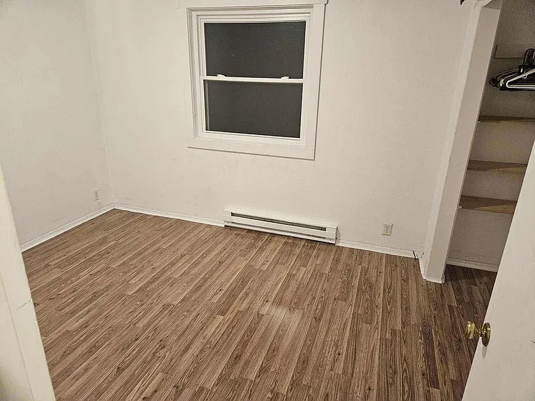 365 Bare St — Photo 4