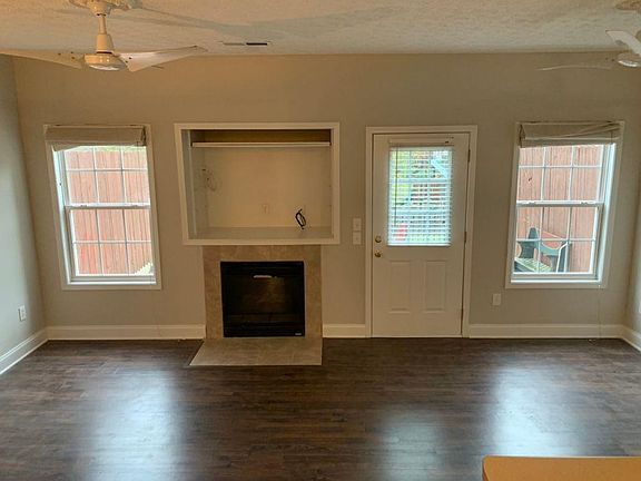 4th image of 130 Creekwood Dr