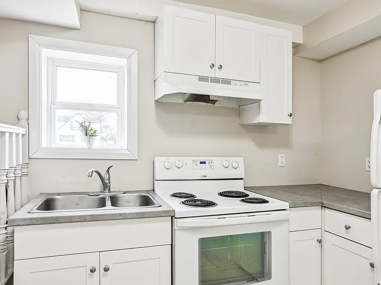 19 Bailey St #2 — Photo 2