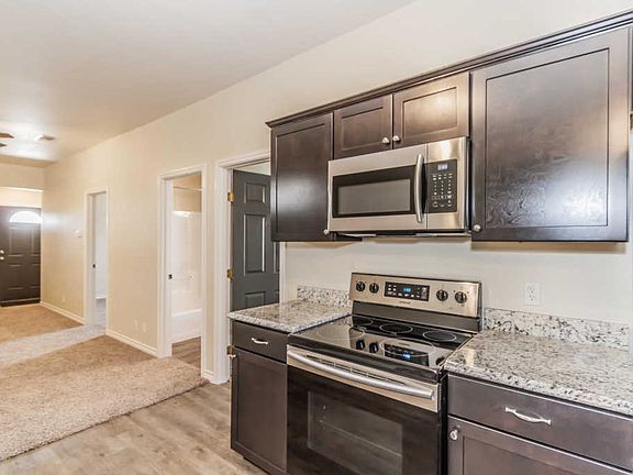 5th image of 530 S Wilhelm Ave