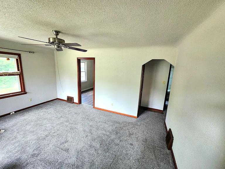 6913 Brint Rd — Photo 4