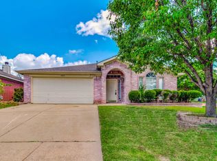 2400 Nogales Dr, Fort Worth, TX 76108
