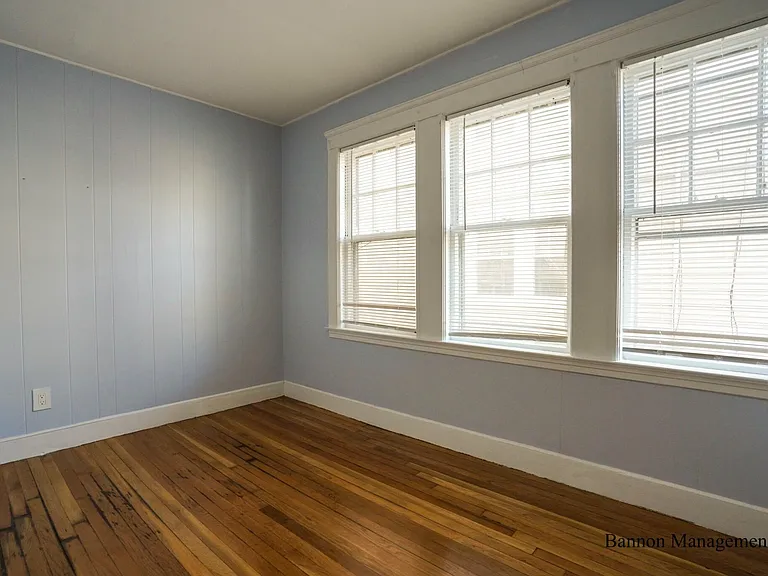 81 Beechcroft St #1 — Photo 7