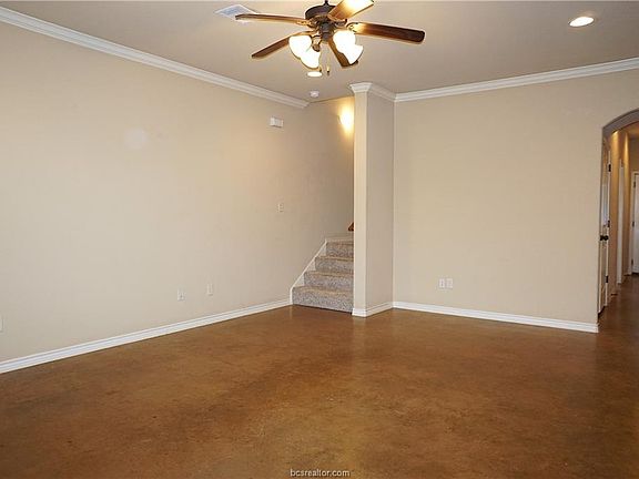 3rd image of 3210 Travis Cole Ave