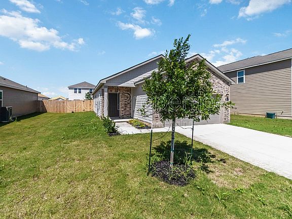 5th image of 10219 Pine River Dr