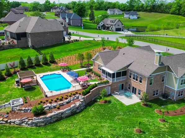 1217 Ballentrace Blvd, Lebanon, TN 37087