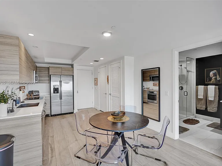 121 NE 34th St #910 — Photo 15