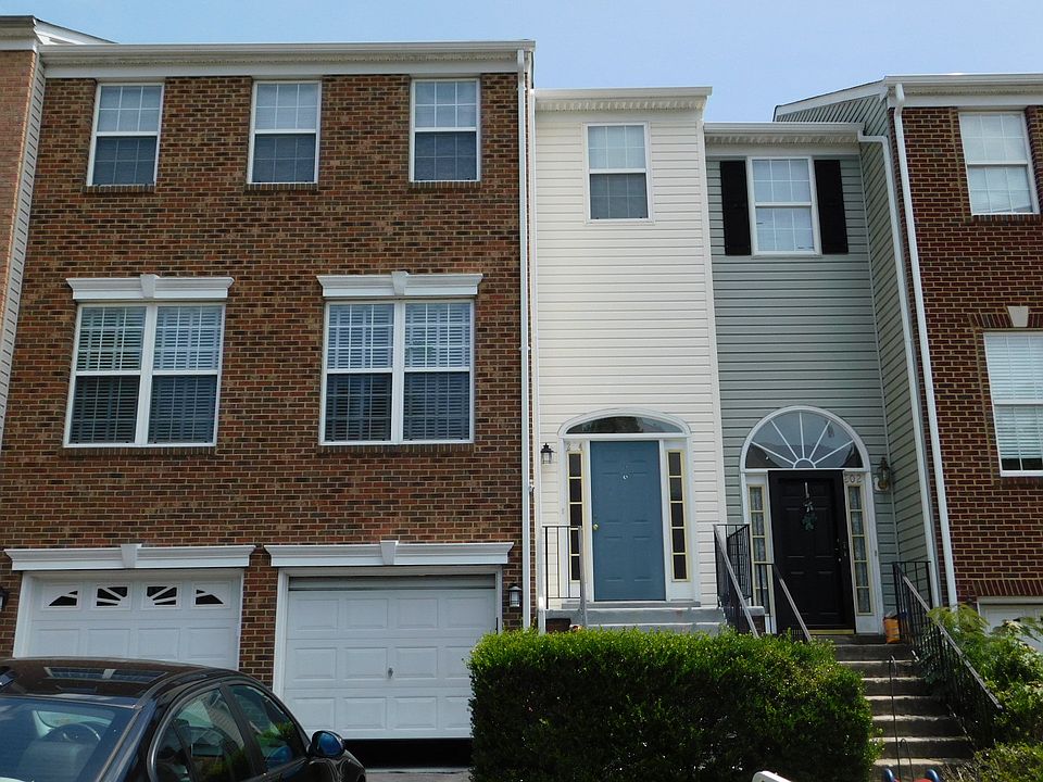 1st image of 204 Waters Lndg
