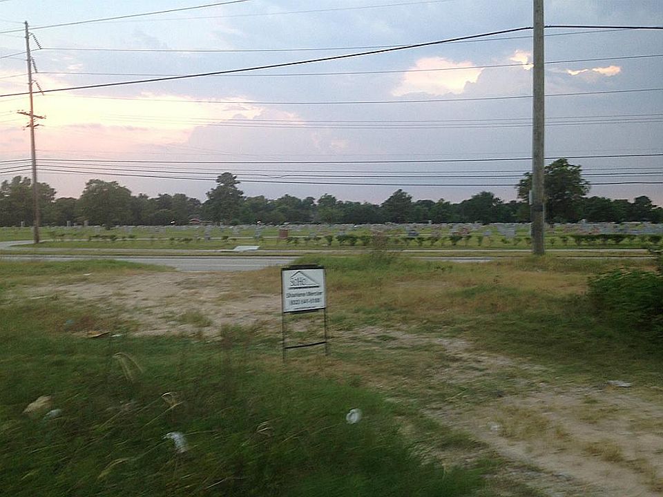 2nd image of 10448 W Montgomery Rd