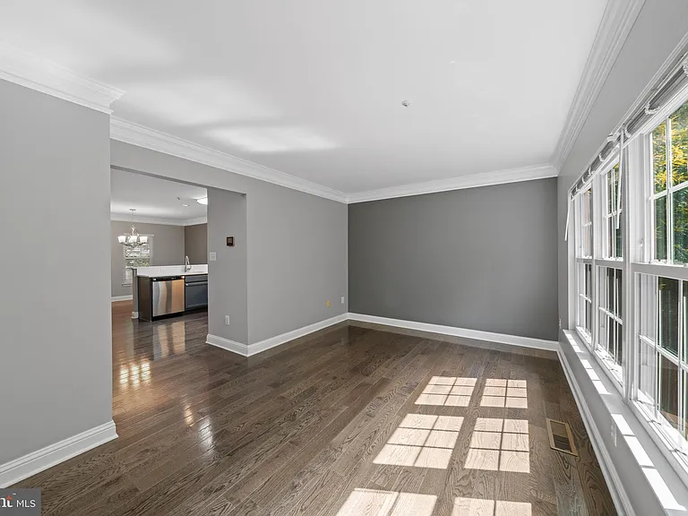 18613 Village Fountain Dr — Photo 8