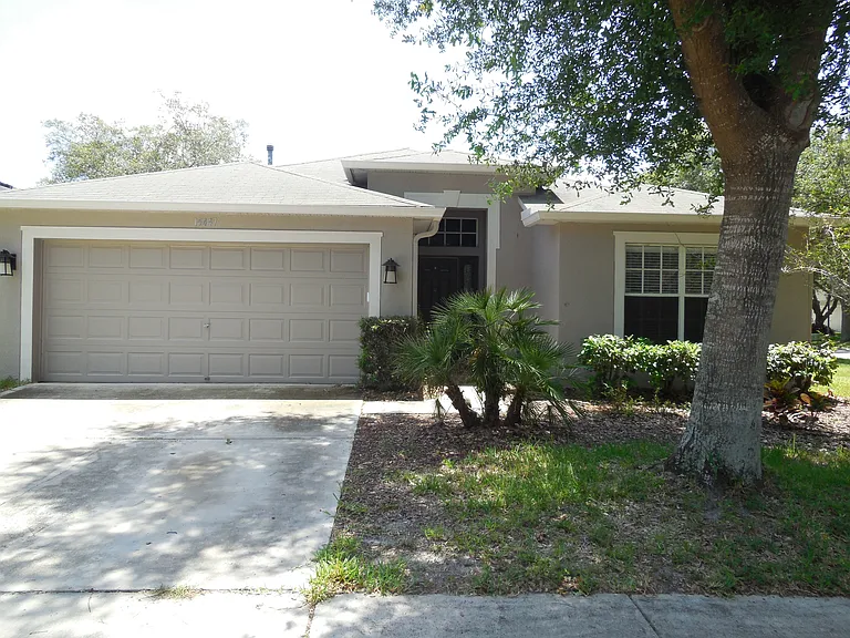 15447 Osprey Glen Dr — Photo 1