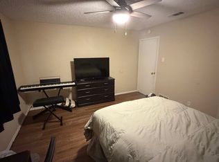 3024 Tudor Ln #201-B, Irving, TX 75060