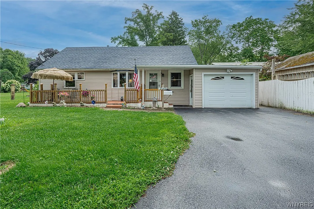 2689 Grace Ave photo 1