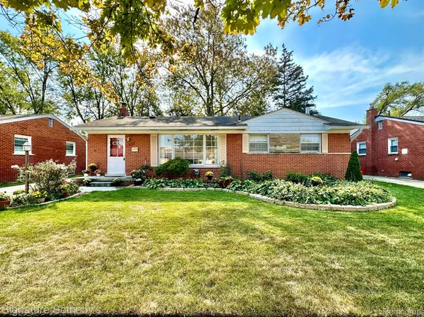 29655 Hillbrook St, Livonia, MI 48152