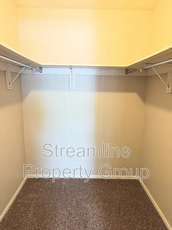 2 bed, 2.0 bath, 917 sqft, $1,700 — Photo 4