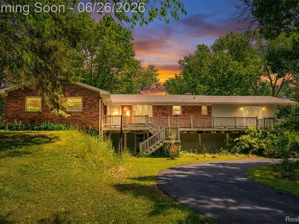 4200 Angels Pass, Pinckney, MI 48169