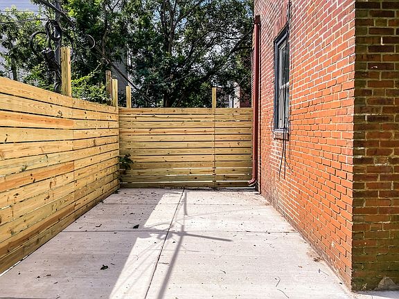 4th image of 1223 N Franklin St APT 1