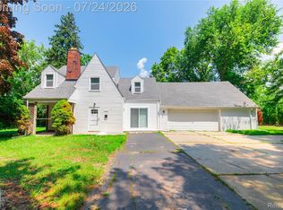 9838 Grosse Ile Pkwy, Grosse Ile, MI 48138