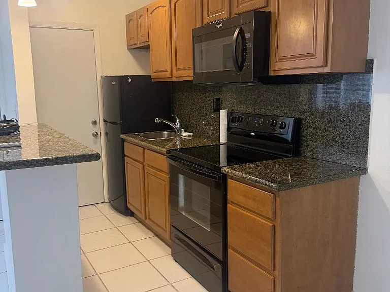 6310 SW 79th St — Photo 3