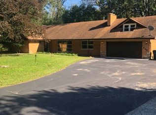 884 Woodstock Rd, Olympia Fields, IL 60461