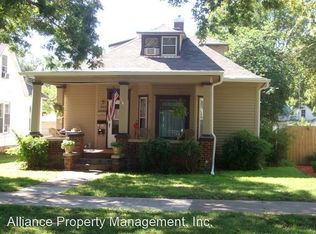 909 Leavenworth St, Manhattan, KS 66502