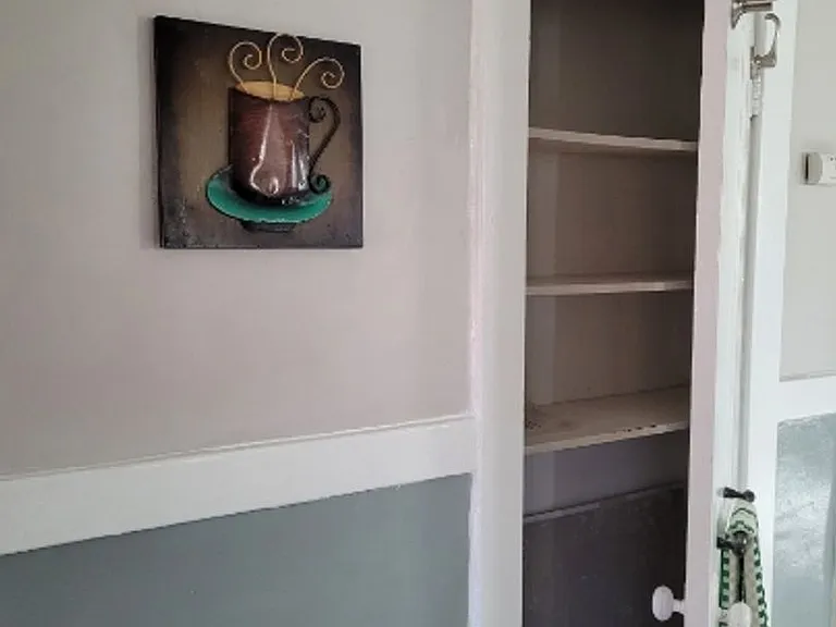 112 Boston Ct — Photo 2