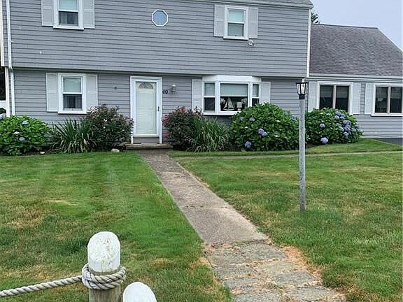 2nd image of 40 Davisville Ln