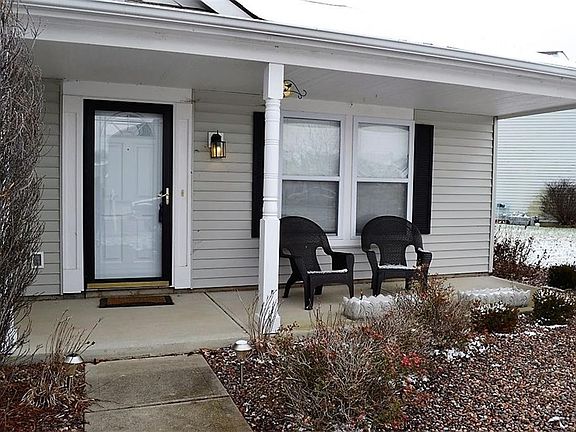 2nd image of 836 Highpointe Blvd
