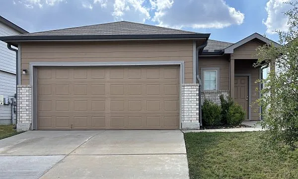 3 bed, 1465 sqft, $1,850 — Photo 2