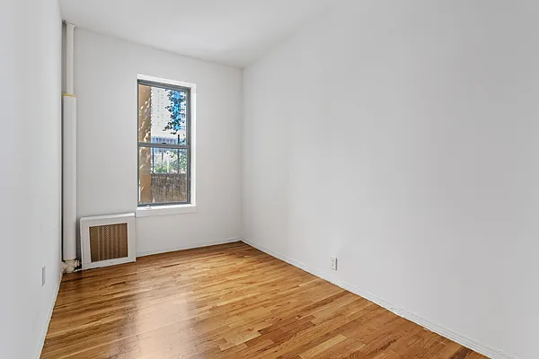 Rented by REAL New York | media 23