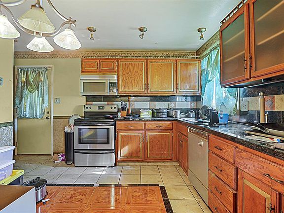 2nd image of 11282 Ashcroft Ln