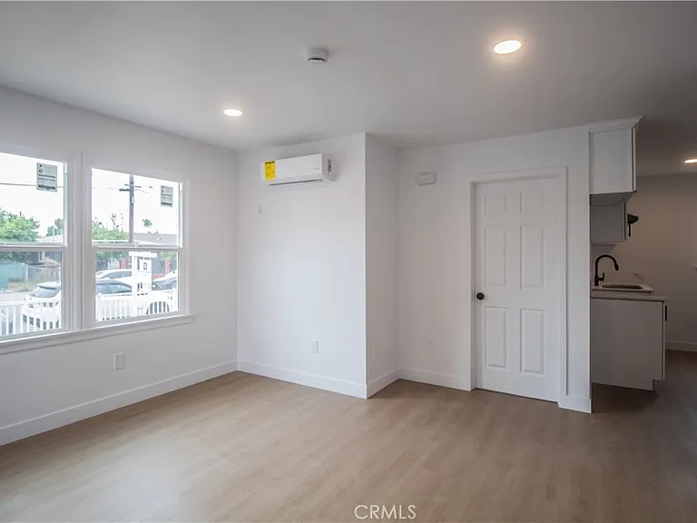 2214 Continental Ave — Photo 7