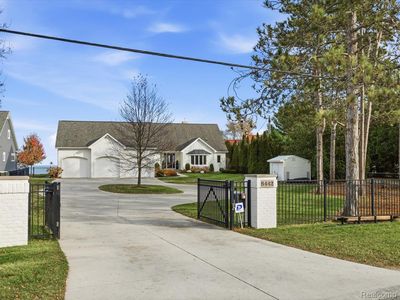 8442 Lakeshore Rd, Lakeport, MI, 48059