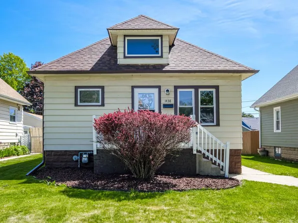 1438 S 95th STREET, West Allis, WI 53214