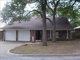 5th image of 5012 NW 19th Ter