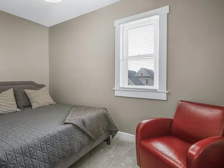 1015 Oregon Ave — Photo 10