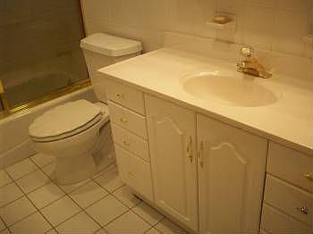 3rd image of 122 Leahy St