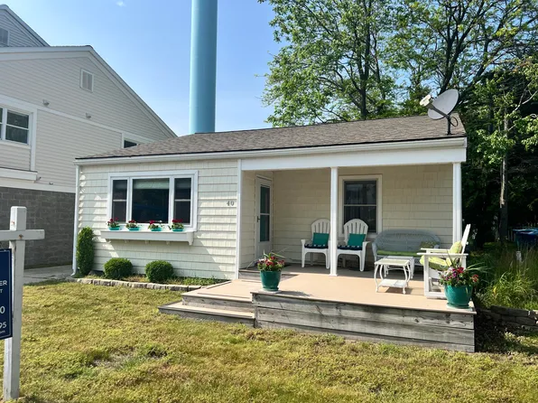 40 E 5th St, Pentwater, MI 49449