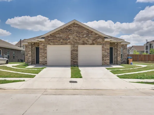 2500/2502 Las Brisas St, Fort Worth, TX 76119